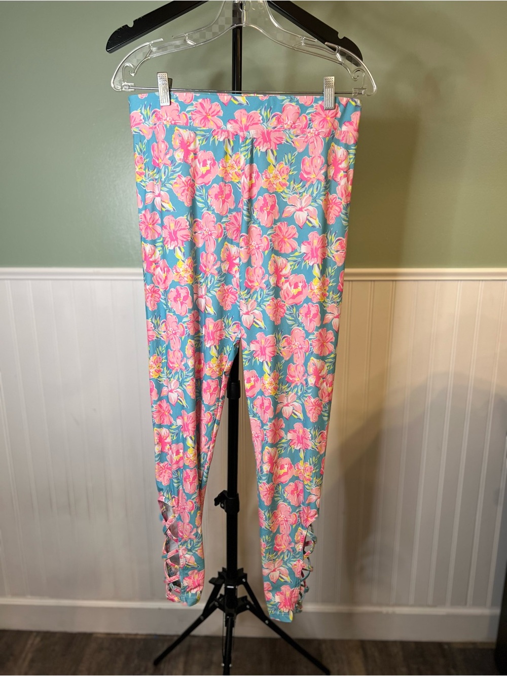 Simply Southern Pink & Turquoise Floral Leggings. Plus Size L-XL-XXL